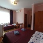 Трехместный (Трехместный стандарт 2(1+1)+1), Гостиница Лотос