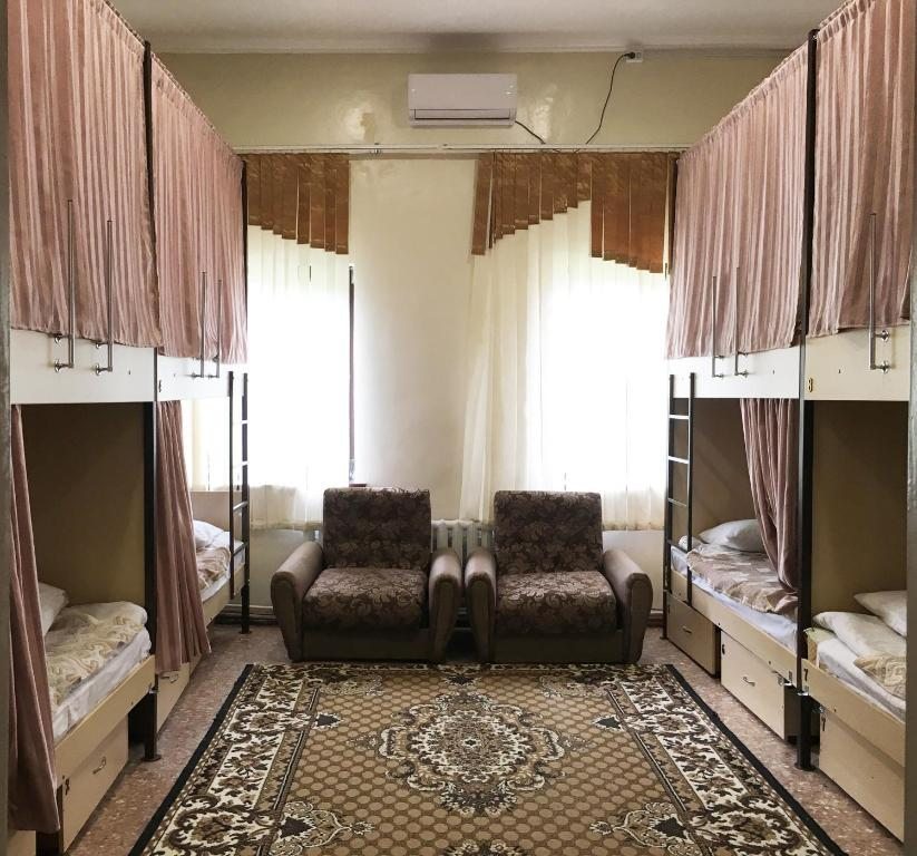 Номер (Кровать в общем номере для мужчин) хостела Алматы на Казыбек би