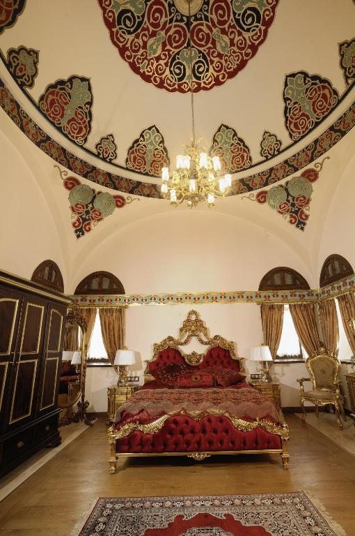 Сьюит (Президентский люкс) отеля Cesme Kanuni Kervansaray Historical Hotel, Чешме
