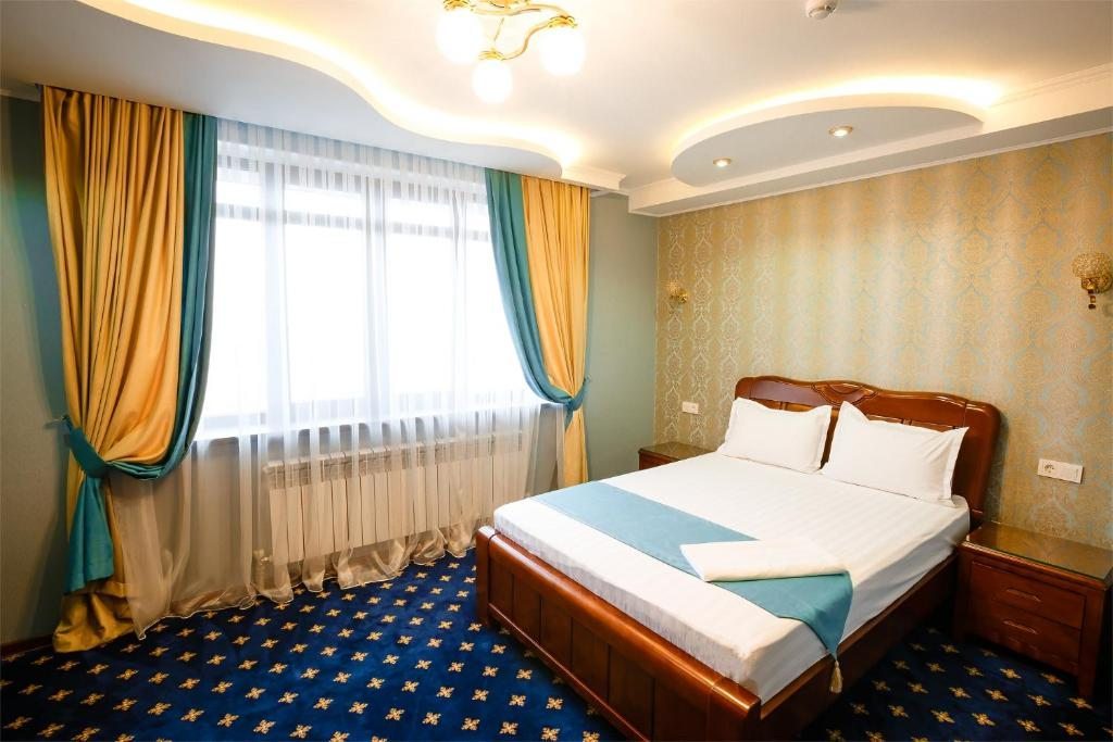 Сьюит (Полулюкс) отеля Salut Hotel Almaty, Алматы