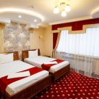 Двухместный (Улучшенный номер с 2 кроватями размера «queen-size»), Salut Hotel Almaty