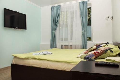 Двухместный (Двухместный номер Делюкс с 1 кроватью + дополнительная кровать) хостела Nicehostel, Алматы