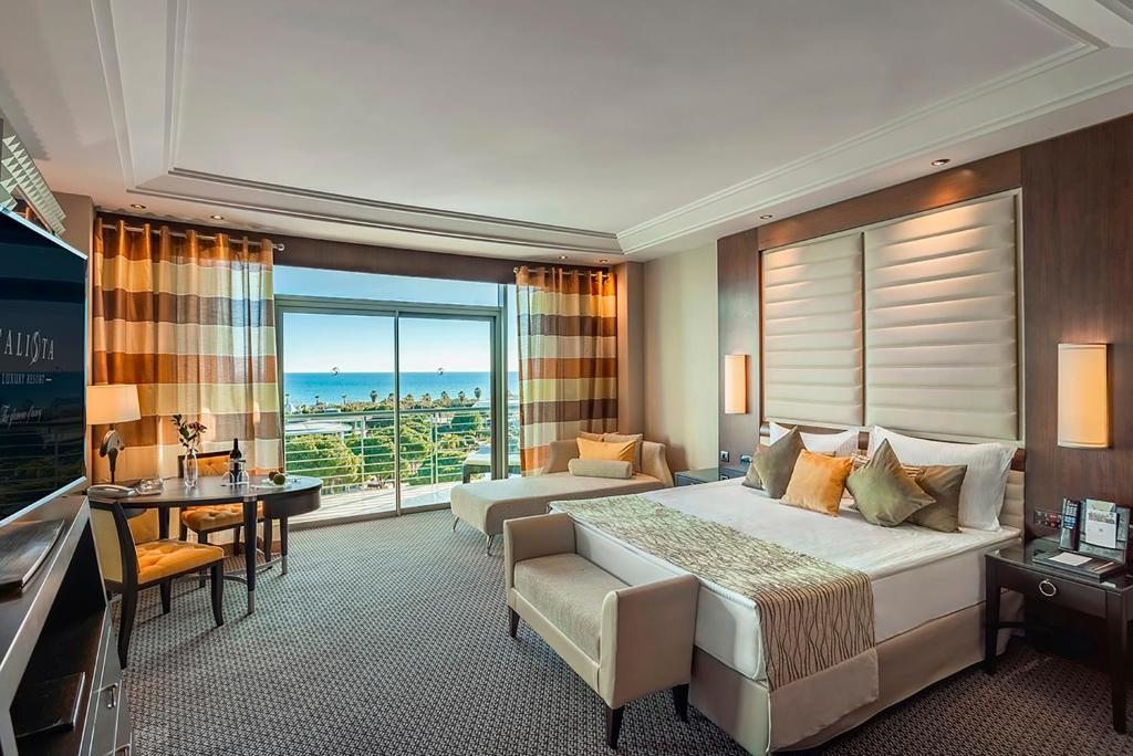 Двухместный (Улучшенный двухместный номер с 1 кроватью или 2 отдельными кроватями и видом на море) курортного отеля Calista Luxury Resort, Белек