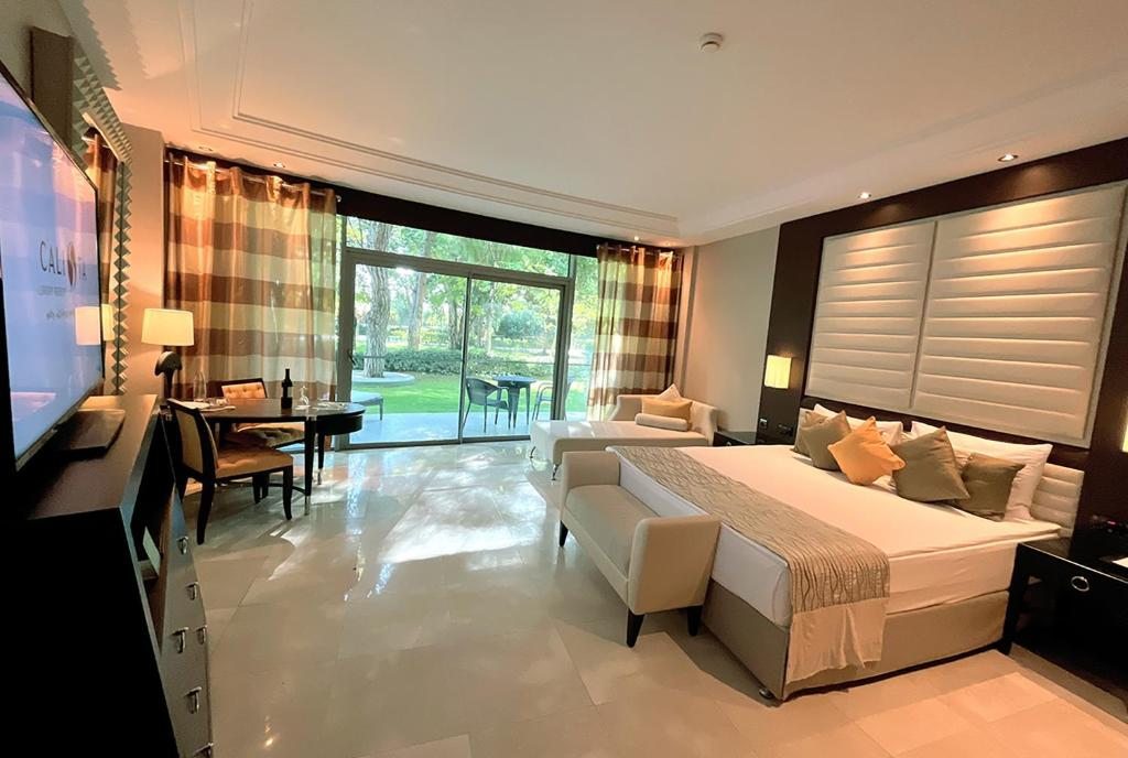 Трехместный (Улучшенный трехместный номер) курортного отеля Calista Luxury Resort, Белек