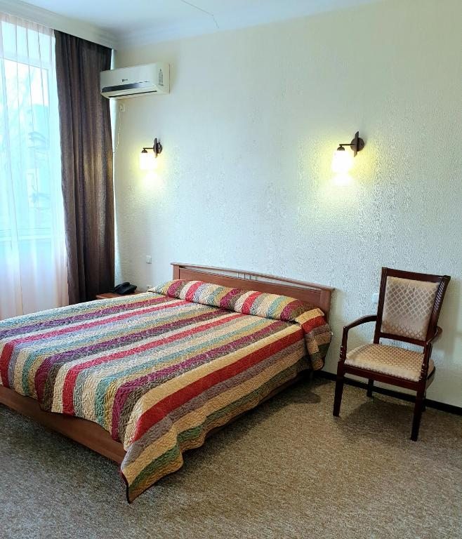 Сьюит (Стандартный двухместный люкс с 1 кроватью) отеля Хиллари, Темиртау