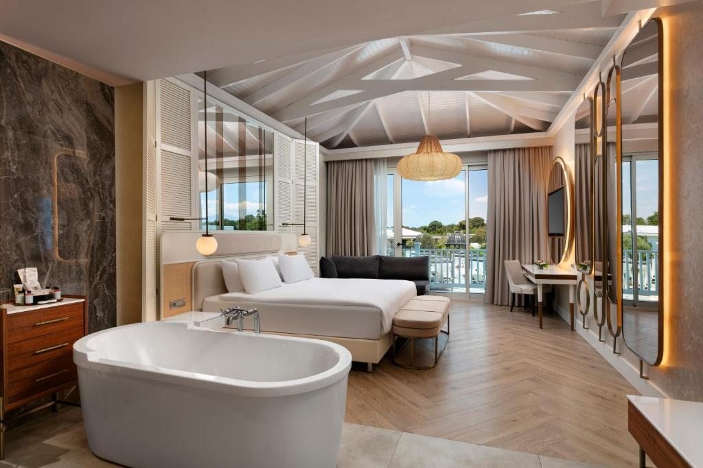 Двухместный (Номер Maldive House (у кромки бассейна)) курортного отеля Titanic Deluxe Belek, Белек