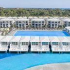 Двухместный (Номер Maldive House (у кромки бассейна)), Курортный отель Titanic Deluxe Belek