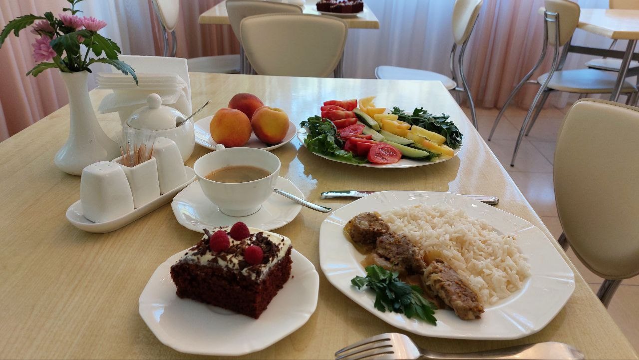 Континентальный завтрак, Отель Каштановый особняк