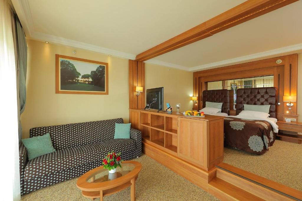 Двухместный (Улучшенный двухместный номер с 1 кроватью) курортного отеля Sueno Hotels Golf Belek, Белек