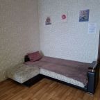 Трехместный номер стандарт. Две раздельные кровати и диван.
