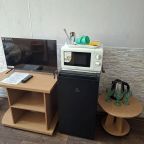 Трехместный номер стандарт. Двуспальная кровать и диван.