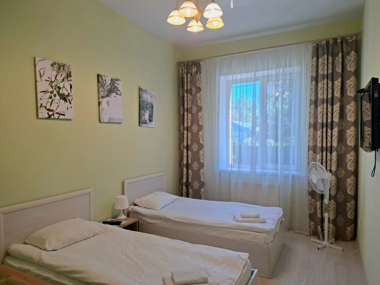 Трёхместный и более (Двухкомнатный Стандарт), Гостиница SAIRAN