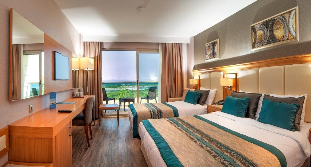 Двухместный (Номер Делюкс с видом на море) отеля Aquasis De Luxe Resort, Дидим