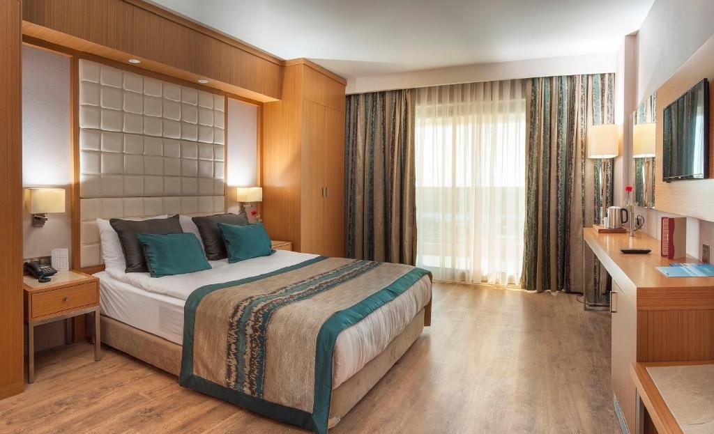 Двухместный (Люкс для новобрачных) отеля Aquasis De Luxe Resort, Дидим