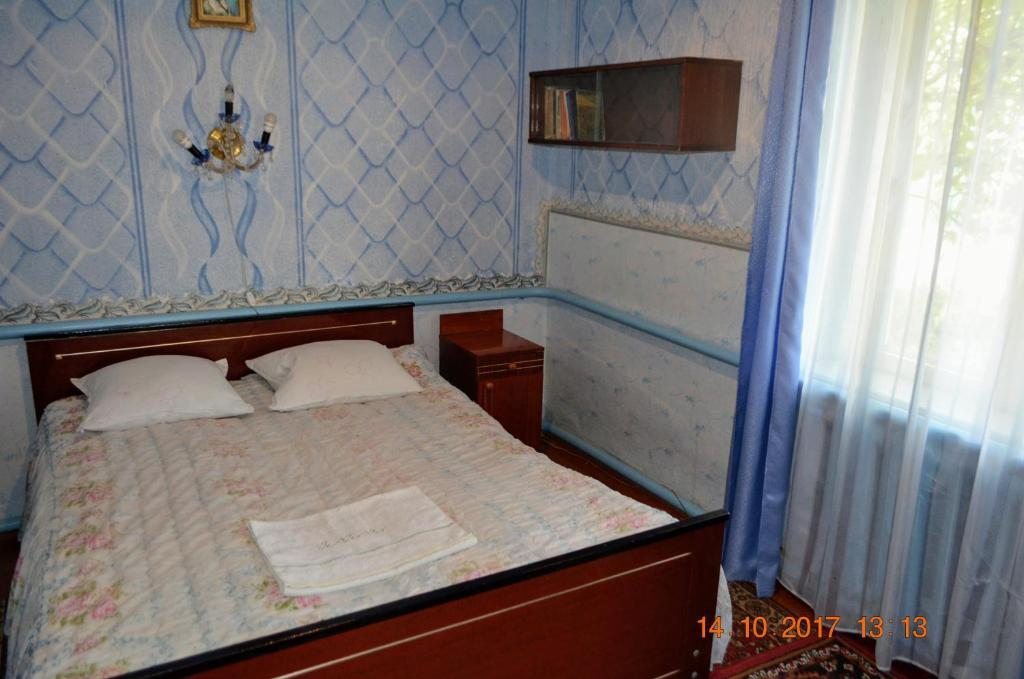 Двухместный (Двухместный номер с 1 кроватью и общей ванной комнатой) отеля Петровская Пристань, Чолпон-Ата