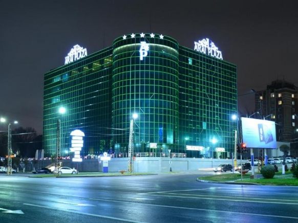 Отель Arai Plaza