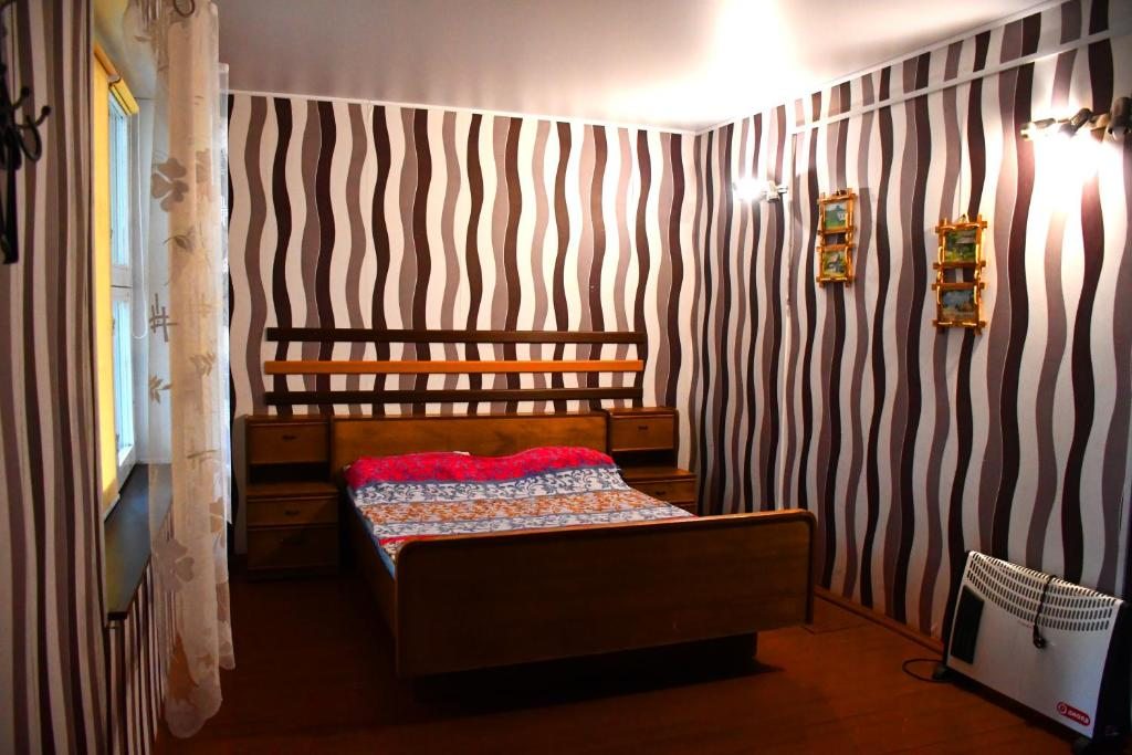 Двухместный (Двухместный номер с двуспальной кроватью и дополнительной кроватью) гостевого дома Белое Озеро, Лунинец
