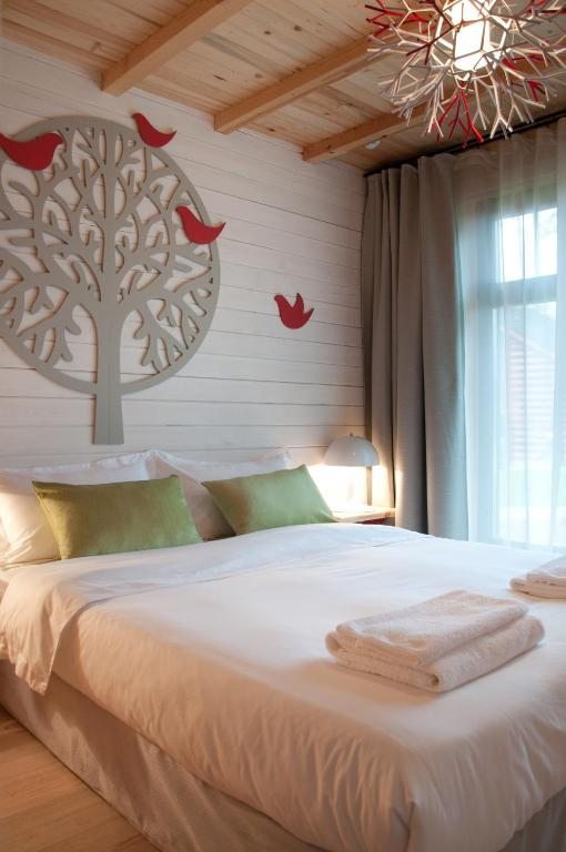 Двухместный (Двухместный номер «Комфорт» с 1 кроватью или 2 отдельными кроватями) отеля Шишки, Загорщина