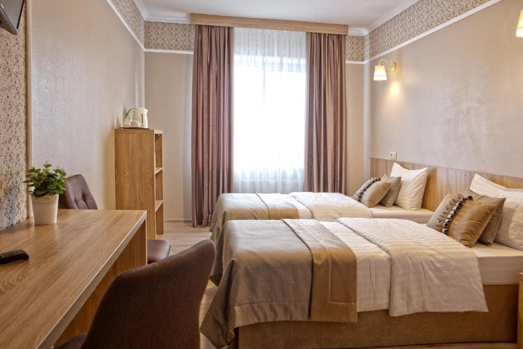 Двухместный (Двухместный номер с 2 отдельными кроватями и душем) отеля Леман, Слуцк