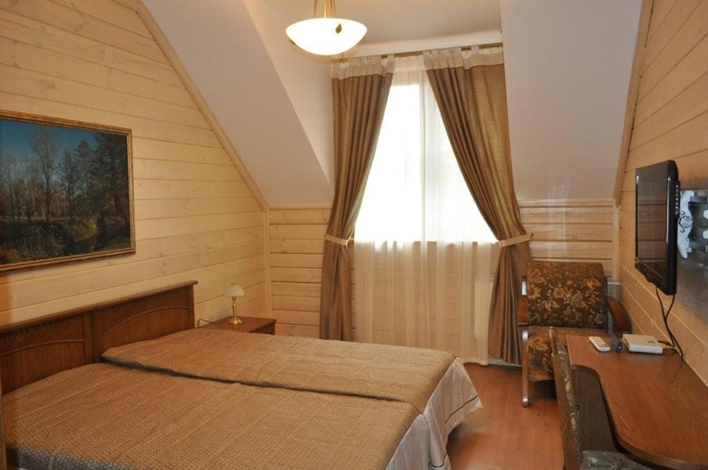 Двухместный (Однокомнатный двухместный Стандарт) гостиничного комплекса Плавно, Волова Гора