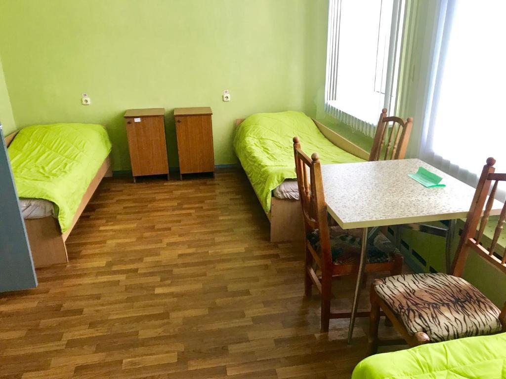 Номер (Кровать в общем номере для мужчин) гостиницы Университетская, Минск