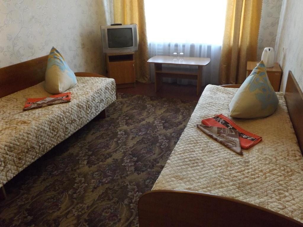 Номер (Кровать в трехместном бюджетном номере) отеля Сигнал ДОСААФ, Могилев