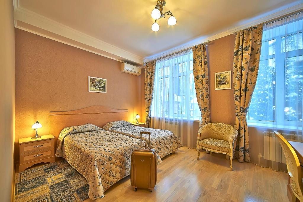 Двухместный (Стандартный двухместный номер с 2 отдельными кроватями) отеля Шереметьевский, Москва