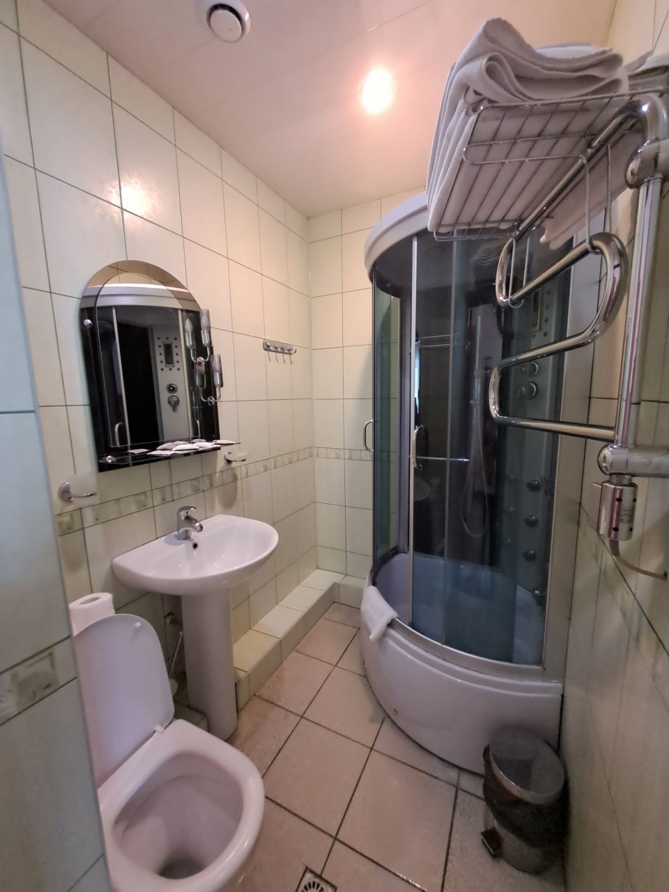 Трехместный, Гостиница Shaturaholl