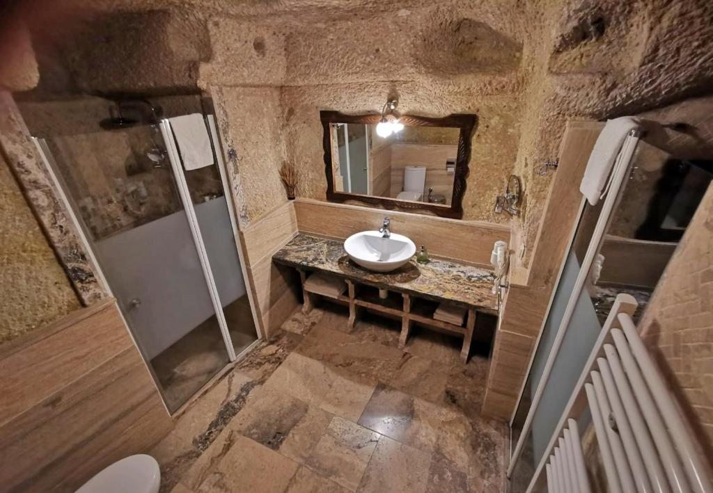 Трехместный (Трехместный люкс «Пещера») отеля Cave Konak Cappadocia- Special Category, Ургюп