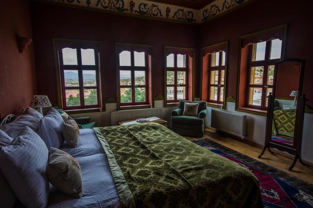 Двухместный (Улучшенный двухместный номер с 1 кроватью) отеля Fresco Cave Suites Cappadocia, Ургюп