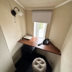 Комната подойдет под одноместное или двухместное проживание.