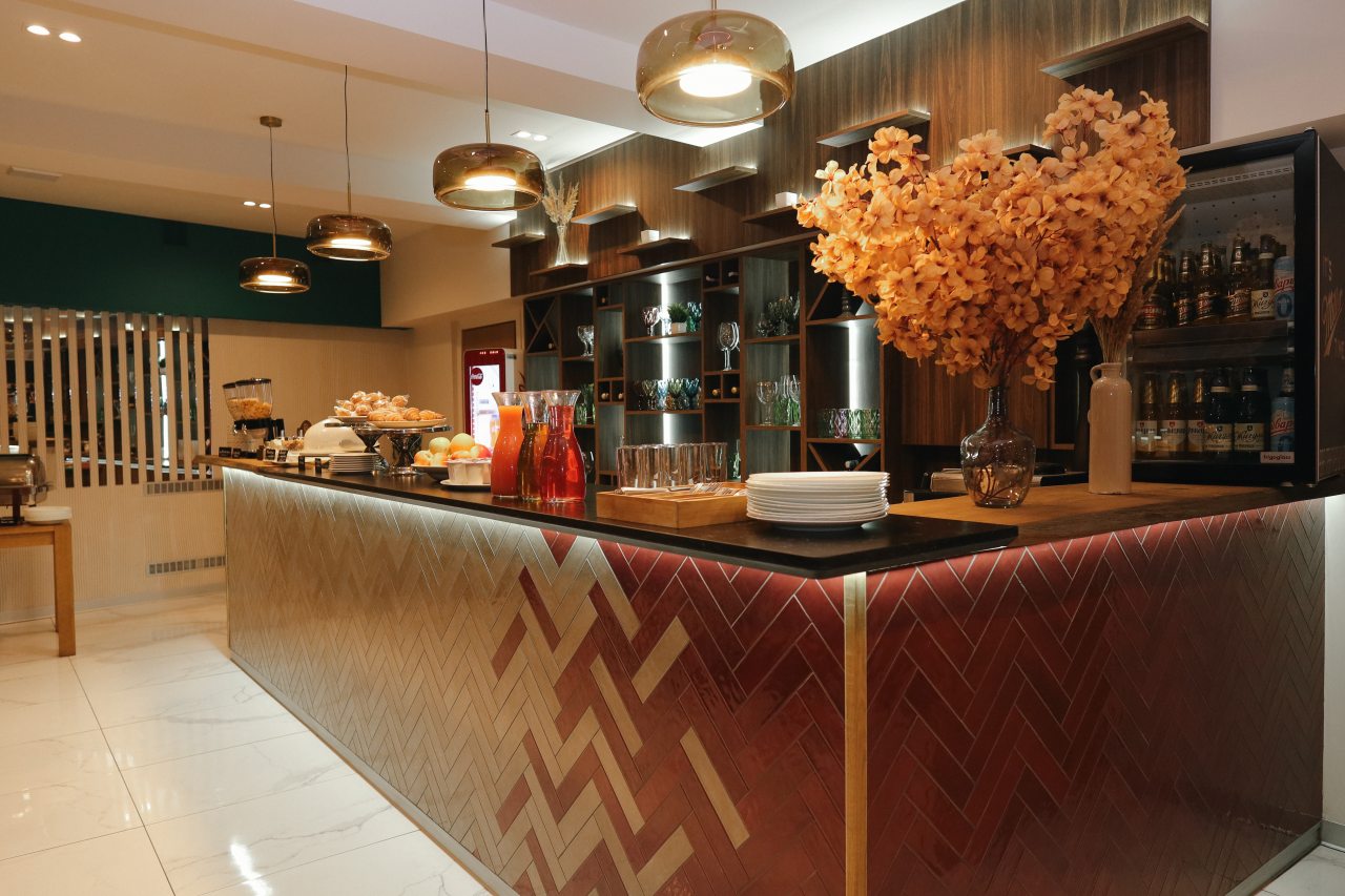 Завтрак, Гостиница Губернская