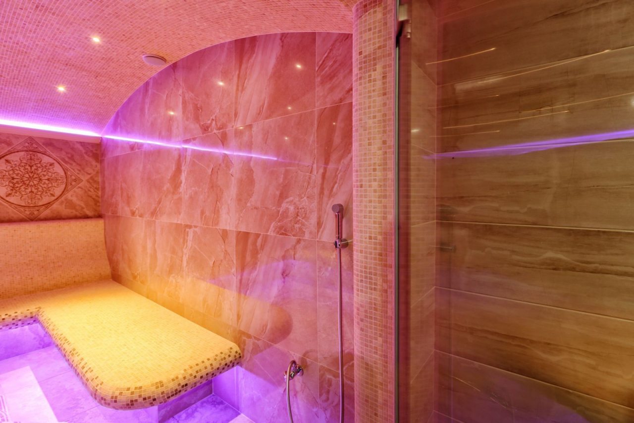 Спа-студия, Гостиница Губернская