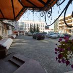 Парковка, Гостиница Губернская