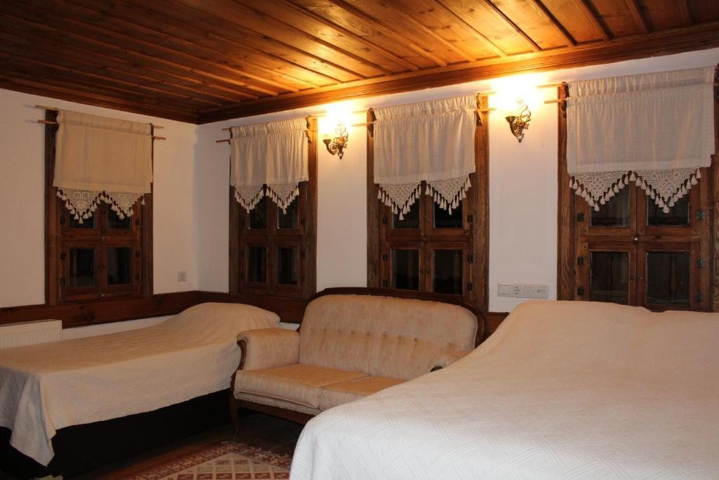 Трехместный (Стандартный трехместный номер) отеля Yorgancıoglu Konak, Сафранболу