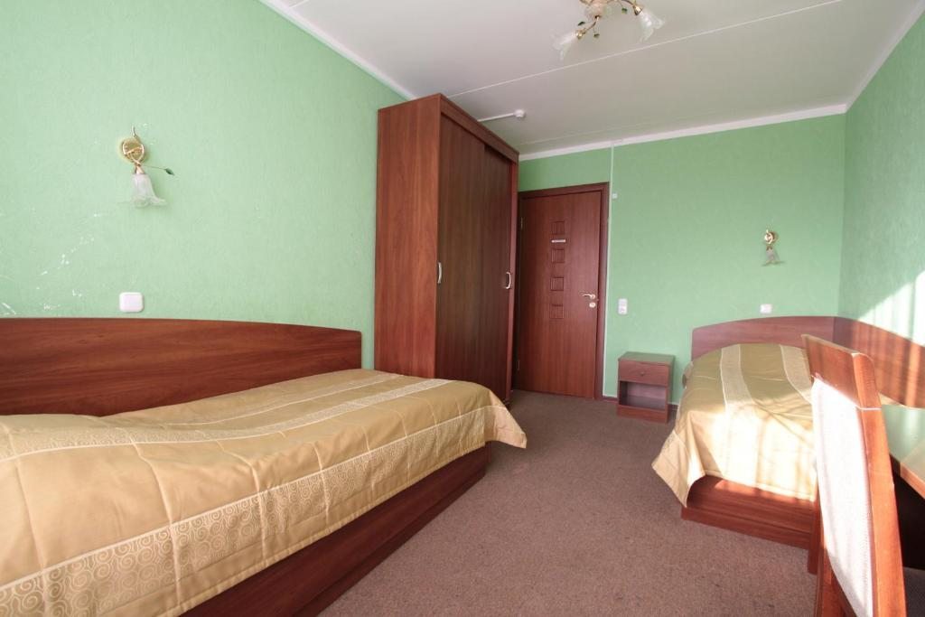 Двухместный (Стандартный двухместный номер с 2 отдельными кроватями) отеля 40 лет Победы, Минск