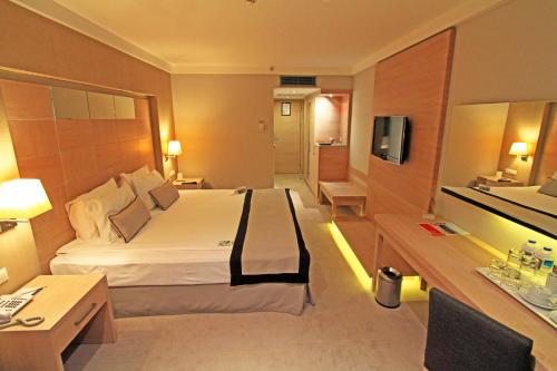 Двухместный (Предложение для раннего бронирования) отеля Ramada Resort Bodrum, Битез
