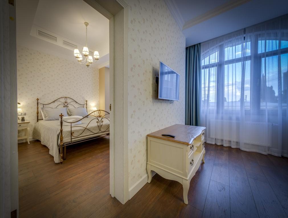 Апартаменты (С 1 спальней, № 2) виллы Виски-отель Пушкинский дом, Ялта