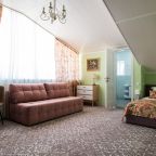 De Luxe (Делюкс), Гостевой дом Серый гусь