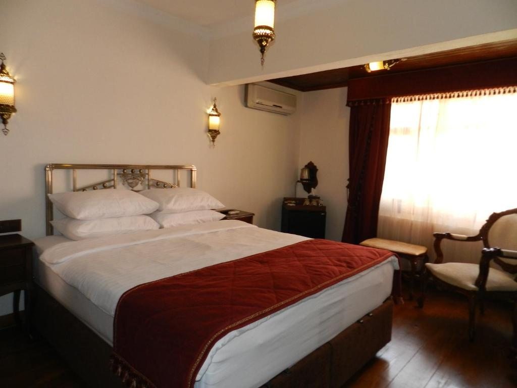 Двухместный (Улучшенный двухместный номер с 1 кроватью и отдельной ванной комнатой) гостевого дома Aslibey Konaği - Adults Only, Сапанджа