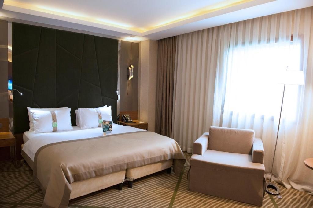 Двухместный (Номер с кроватью размера «king-size» - Для гостей с ограниченными физическими возможностями/Для некурящих) отеля Holiday Inn Gaziantep, Газиантеп