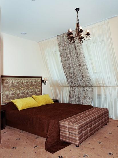 Двухместный (Бизнес с одной двуспальной кроватью, Double/Twin) гостиницы Эльбрус, Чебоксары