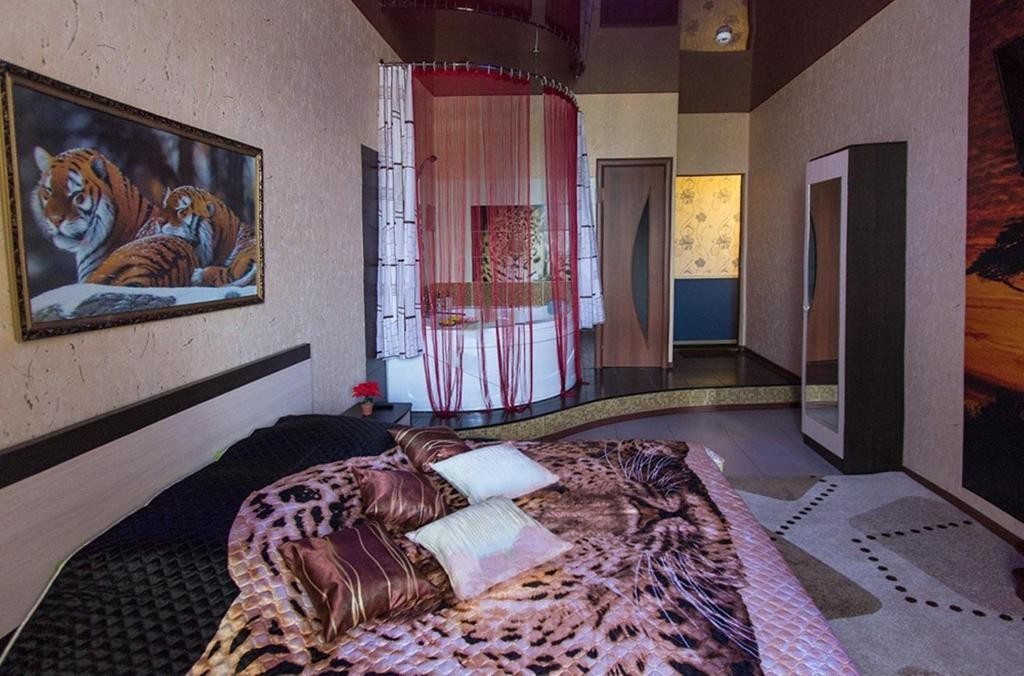 Двухместный (Улучшенный двухместный номер с 1 кроватью и гидромассажной ванной) гостиницы Clever, Пермь
