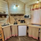 Двухместный (Малый коттедж № 2(3)), База отдыха Караван
