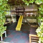 Качели, Гостевой дом Совёнок