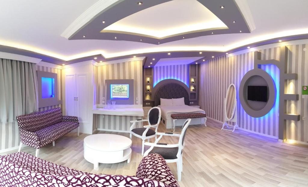 Двухместный (Номер с кроватью размера «queen-size» и балконом) отеля Ayder Doga Resort, Яйла-Айдер
