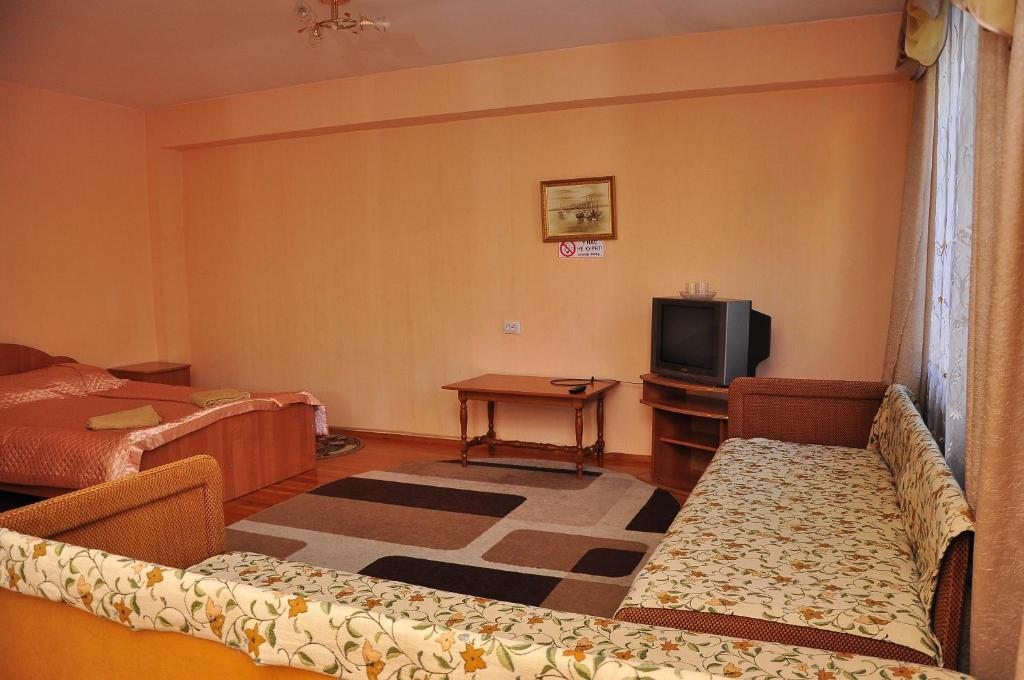 Двухместный (Двухместный номер с 1 кроватью и собственной ванной комнатой) отеля Арабеска, Листвянка
