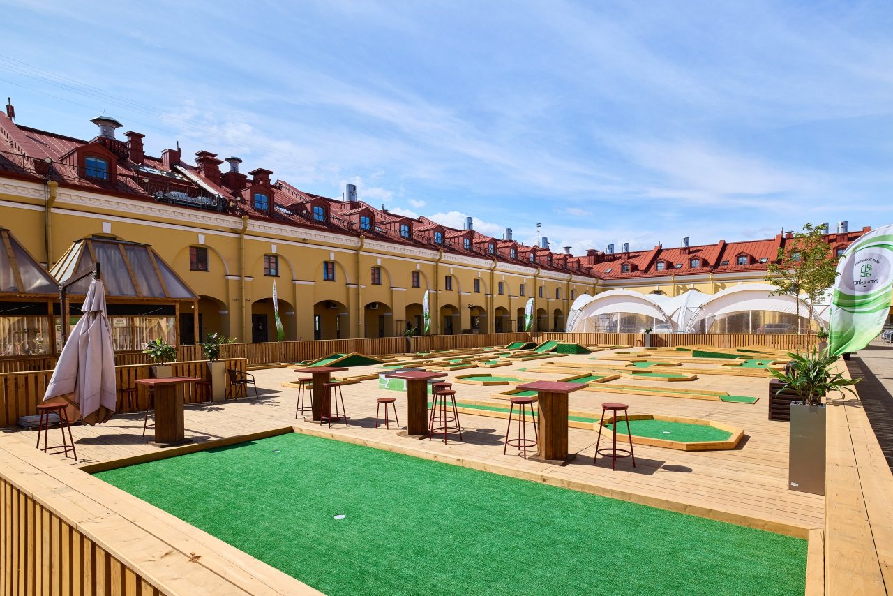 Мини-гольф, Express Sadovaya Hotel