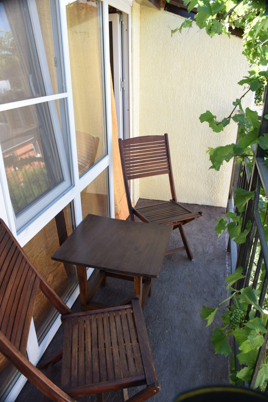 Апартаменты в двух уровнях балкон