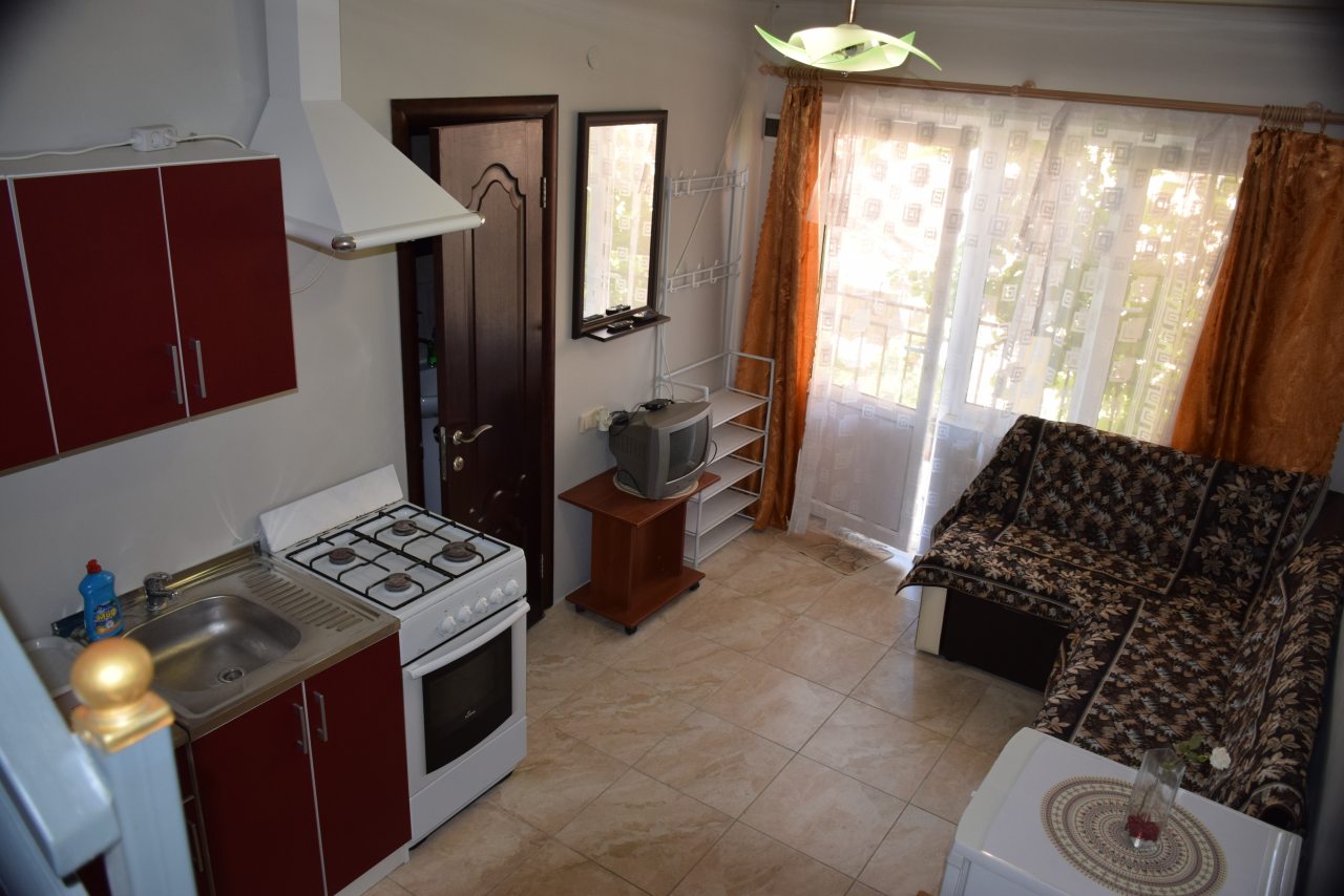 Апартаменты в двух уровнях ( первый этаж)